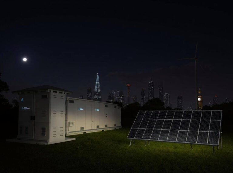 Is Solar Battery Storage a Good Investment? Benefits, Costs and Considerations
